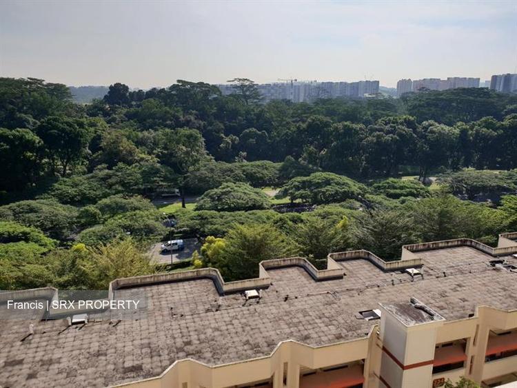 Blk 336 Jurong East Avenue 1 (Jurong East), HDB Executive #175349182